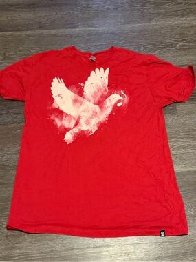 Red DBH Dove Music Note Graphic Tee - Design By Humans XL